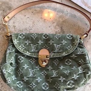 Louis Vuitton shoulder bag